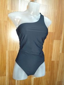 Chic One-Shoulder Swimsuit