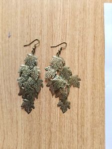 GOLDEN LEAFY EARRINGS
