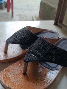 Stylish Black Sandals 👡