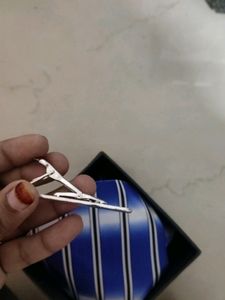 Tai And Cufflinks Set