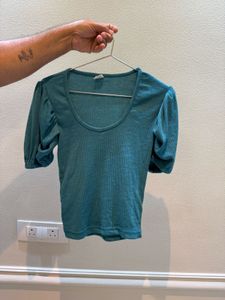 Ribbed Puff Sleeve Top