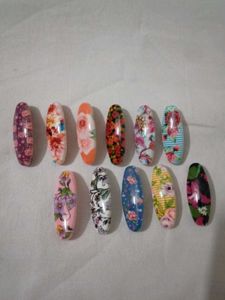 🌸 Floral Saree Pins