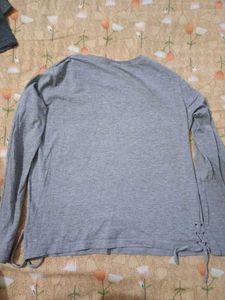 Only 150🥳Graphic Print Grey T-Shirt