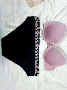 🇳🇿💫💗Pink Bra &amp; Panty Set