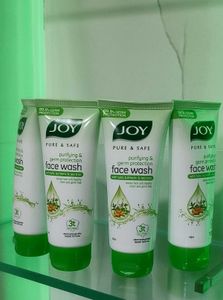 4  Facewash Combo