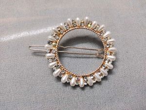 Pearl Geometric Hair Clips