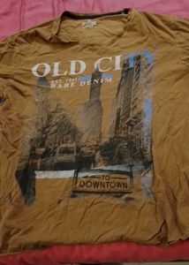 hi I want to sell thus brand t shirt