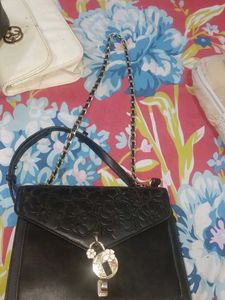 Vintage Floral Embossed Shoulder Bag💕✨️