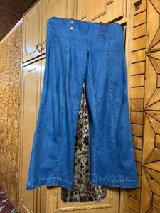 Flared Jeans