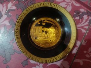Singapore 24crt Gold Showpiece