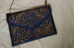 Party 🎉 Wear New Big Slingbag
