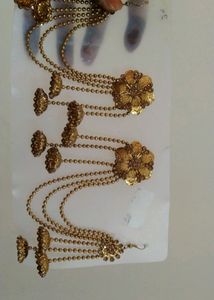 Beautiful Golden Jhumkiya ..... 🎊🎊🎉