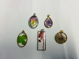 resin pendant