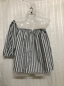 White One Side Sleeve Stylish Tops