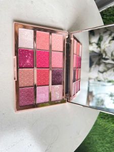 Rose Eyeshadow Palette