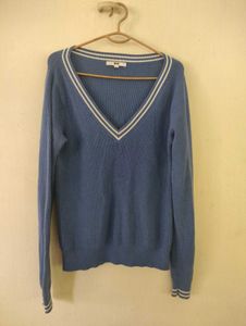Uniqlo V Neck Blue Jumper