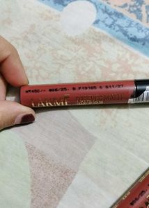 Set Of 2 Lakme Forever Matte Liquid Lipstick