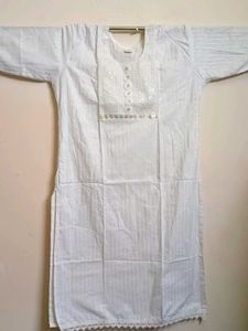 Pretty White Kurta With Lace, Sequin & Thread Work