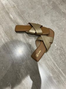 Stylish Gold Flats