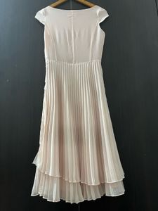 Elegant Pleated Midi Dress