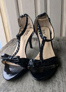 Heel 👠 Sandal