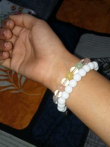 trending braclets