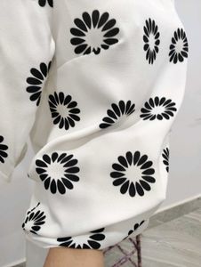 Floral Print 3/4 Sleeve Top