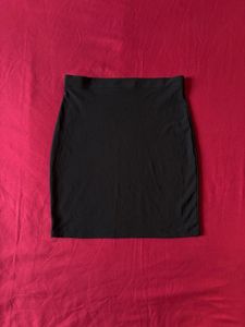 Chic Black Mini Skirt