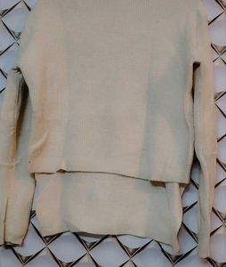 White Winter Top😍😍😍