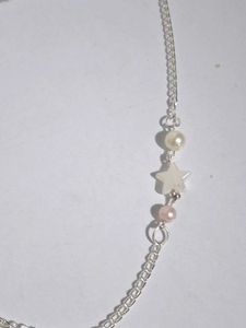 Bow Necklace