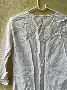 Beautiful 🤩 White Embroidered Kurta🤍