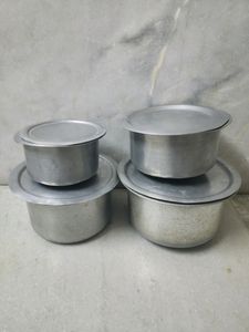 Set Of 4 Aluminium Patilas With Lids