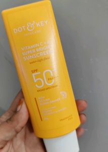 Vitamin C +E super bright sunscreen