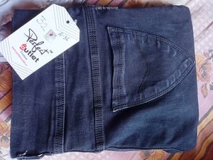 New Regular Fit Jeans... Low Price