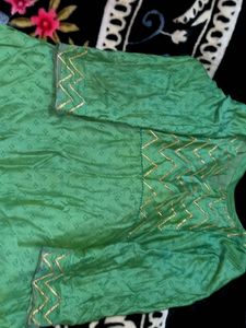 Elegant Green Embroidered Kurta