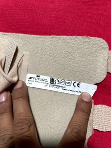 3M Futuro Wrist Support /  Size L