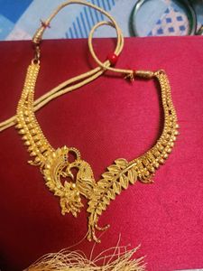 Elegant Gold Tone Necklace