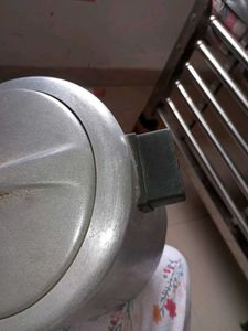 Bajaj Pressure Cooker In Fully Working Condition