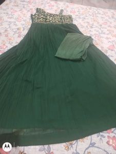 🔥 Mirror Work Green Gown With Dupatta🔥