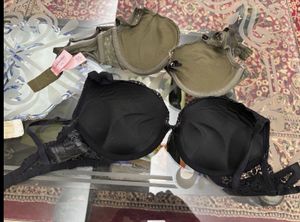 H&amp;M (34c) &amp; HUNKEMOLLER (34 b) heavy Padded Bra