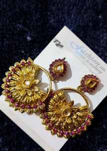 Earrings( Chaandbaali)