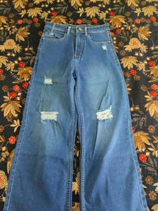 Distressed Wide Leg Jeans