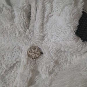 #Free With Coins!Fuzzy White Hooded Jacket