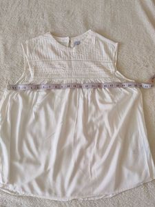 White Sleeveless Top old navy