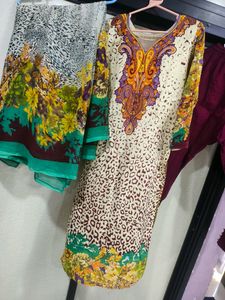 PAKISTANI DRESS STRAIGHT STYLE FULL PAIR.