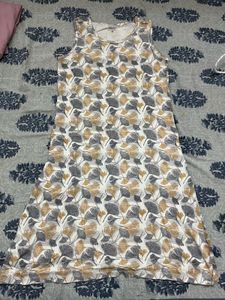 People XS Floral Print Tee