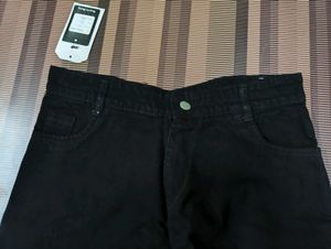 A-04 Size 32 Straight Jeans