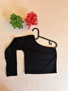 ⚡️Sleek Black One-Sleeve Top – Size S ⚡️