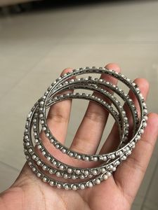 Bangles with Pearls Set Of 4