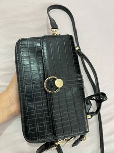 Van Heusen Black Croc Embossed Bag